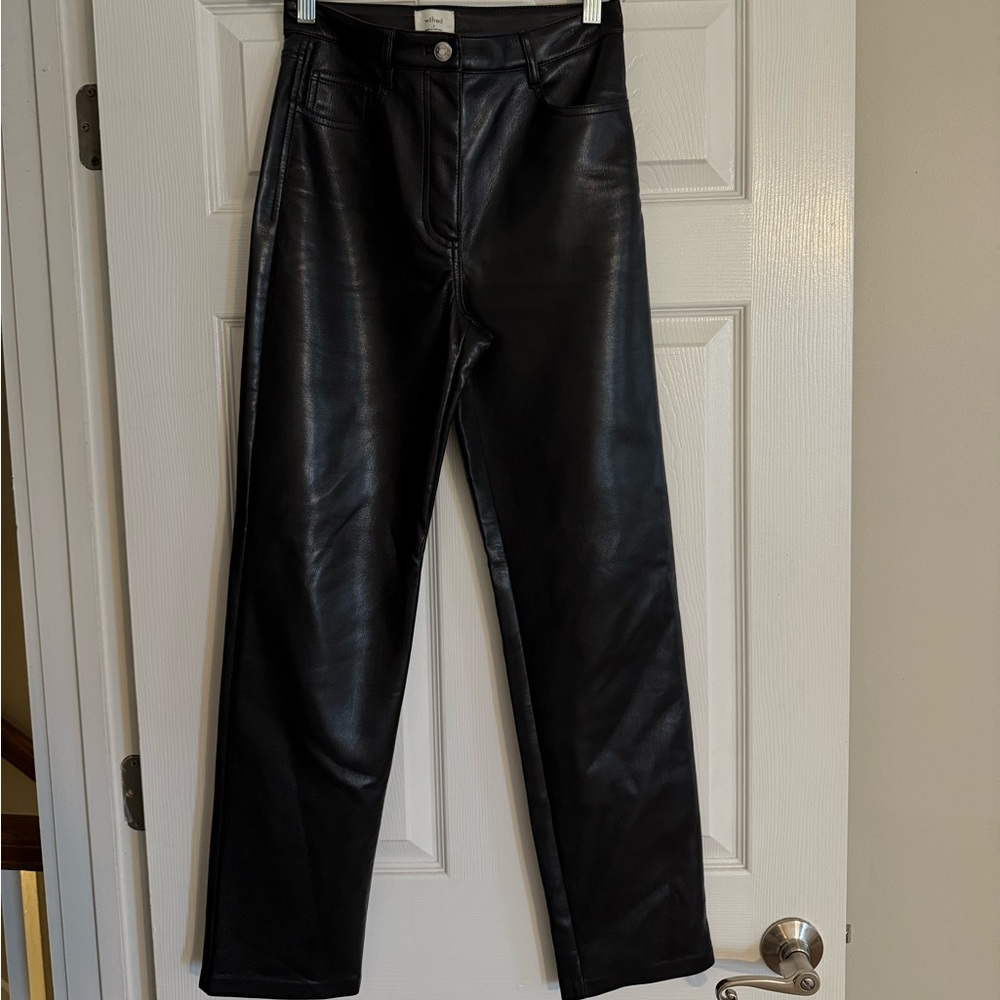 Black Aritzia Melina pants